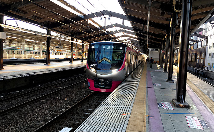 京王線の新型電車